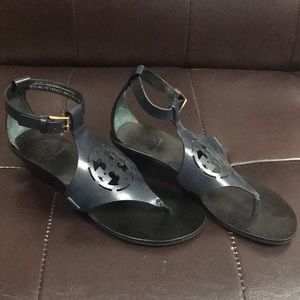 Navy Tory Burch sandals